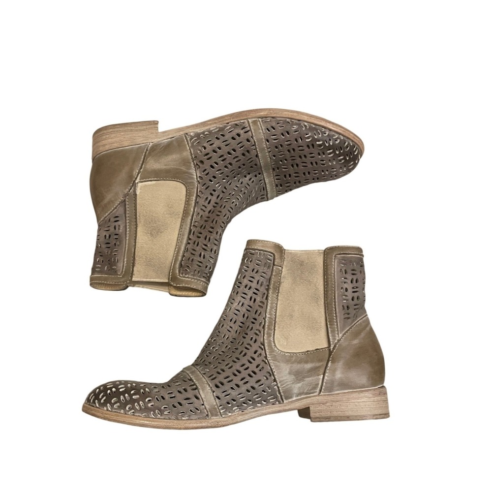 Italy Perforated Leather Ankle Boots Gray Taupe Chelsea Booties Size 8.5 Mjus